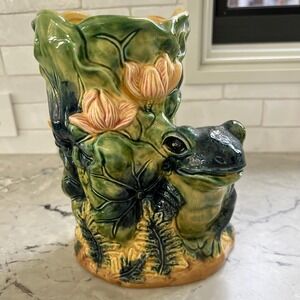 Majolica style frog and flower vase
